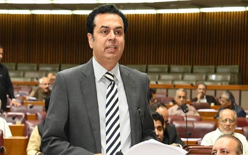 لاہور لندن سے زیادہ محفوظ ہے: طلال چوہدری کا دعویٰ  