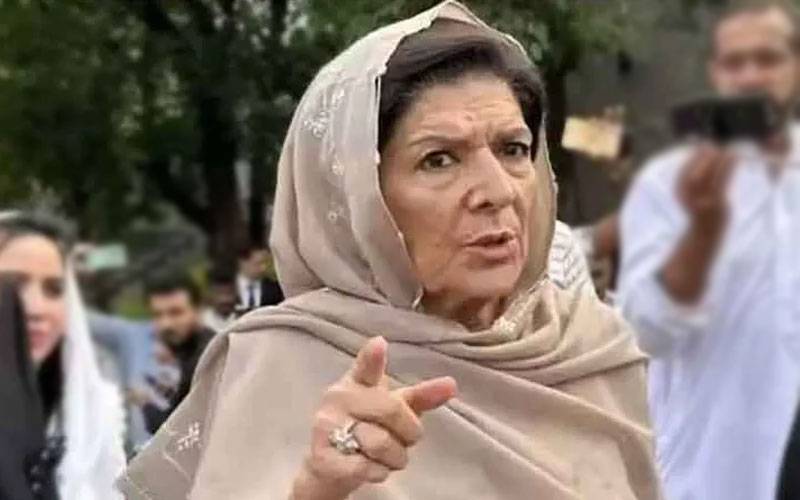  اڈیالہ جیل کے باہر علیمہ خان کا دھرنا ختم ہو گیا