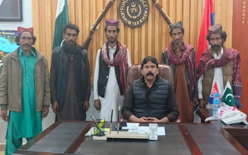 کچہ آپریشن کامیابی سے جاری،بدنام زمانہ ڈاکو عبدالستار لولائی چار ساتھیوں سمیت سرنڈر