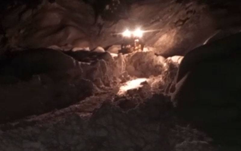  وادیِ لیپہ کی سڑک 36 گھنٹے کی مشقت سے بحال کر دی گئی