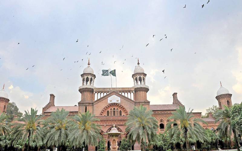  پتنگوں پر تصاویر چھاپنے کیخلاف درخواست سماعت کے لیے مقرر
