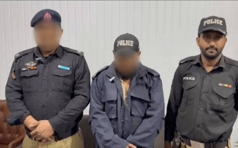 کراچی کے علاقے عزیز آباد سے جعلی پولیس اہلکار گرفتار