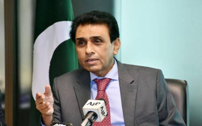 دہشتگردوں کا خواتین اور بچوں کو استعمال کرنا شرمناک ہے: خالد مقبول صدیقی 