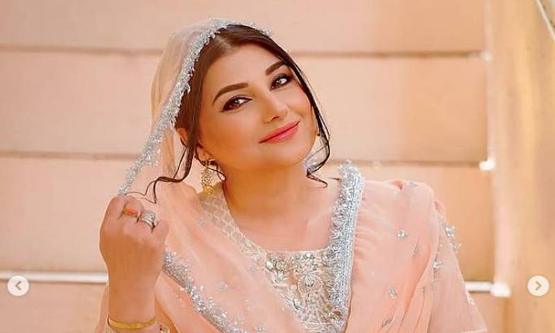  بولڈ لباس پہننا جویریہ سعود کو مہنگا پڑ گیا ، شدید تنقید کا سامنا