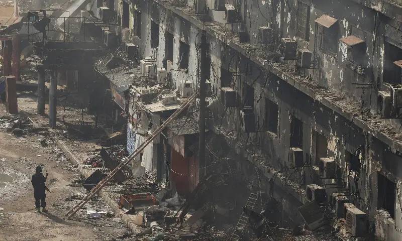 دکانداروں نے گاہکوں کو باہر نکلنے سے روکا، سانحہ گل پلازہ کی تحقیقات میں اہم انکشافات