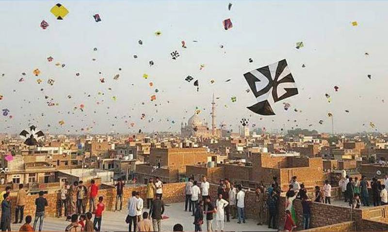 بسنت پر لاہور کا موسم پتنگ بازی کیلئے ’’پرفیکٹ‘‘قرار 