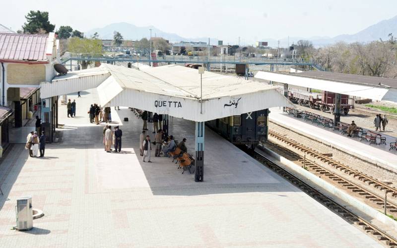 کوئٹہ سے پشاور کیلئے جعفر ایکسپریس 5 روز بعد بحال