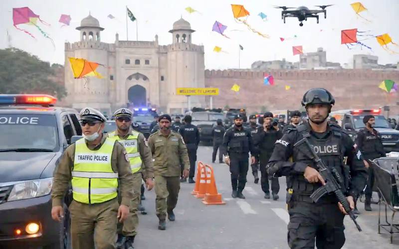 رات 12 بجے کے بعد پتنگ بازی کی اجازت ہو گی:ڈی آئی جی آپریشنز