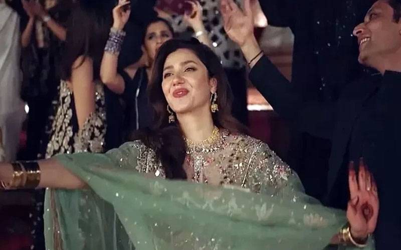 کراچی میں شادی کی ایک اہم تقریب میں شوبز ستاروں کا ہجوم، ماہرہ خان کا پرجوش ڈانس