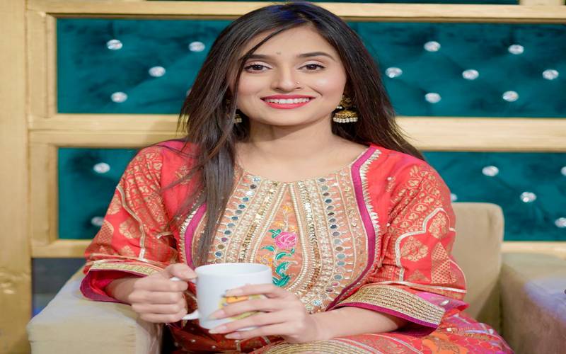   عکاشہ گل لائیو پروگرام کے دوران آبدیدہ ، ویڈیو وائرل