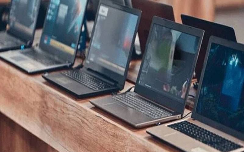 طلبہ کو لیپ ٹاپ دینے کا اعلان