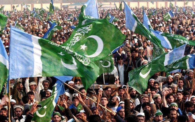 کراچی؛ سندھ اسمبلی کے سامنے جماعت اسلامی کا احتجاج، شیلنگ کے دوران ایک کارکن زخمی،10گرفتار