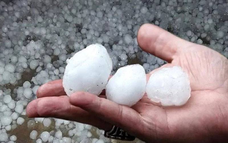 قلات؛گرج چمک کے ساتھ بارش اور ژالہ باری،موسم سرد ہو گیا