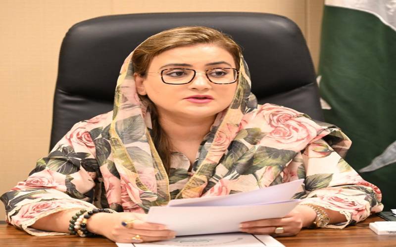  آنکھ کارڈ کھیلا جارہا، بانیٔ پی ٹی آئی کو گھڑی اور اسکی سوئیاں بھی دکھ رہی ہیں: عظمیٰ بخاری