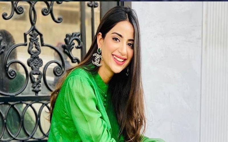 صبور علی کی بولڈ ساڑھی پر سوشل میڈیا پر تنقید کا طوفان