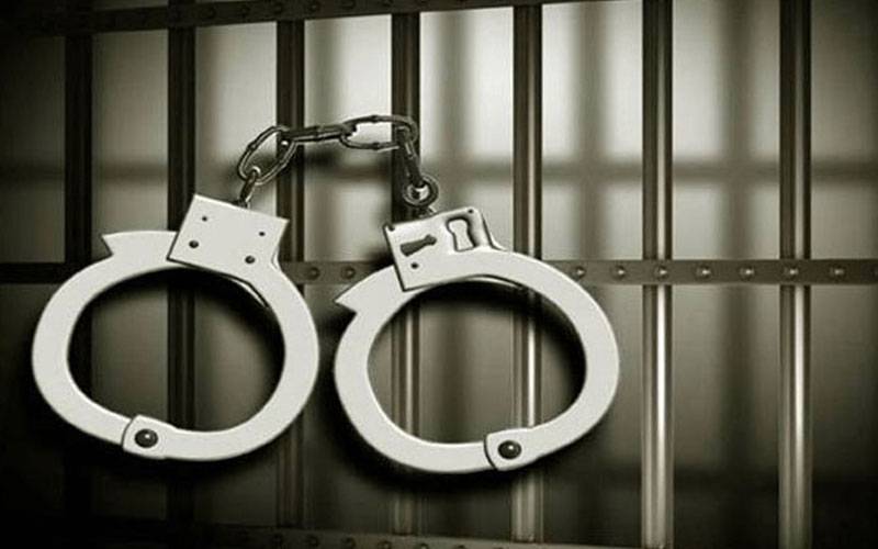 پولیس اہلکار کا شہریوں کو لوٹنے کیلئے بنایا جانیوالا گینگ بے نقاب،5 ملزمان گرفتار