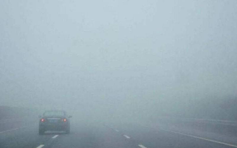 لاہور سیالکوٹ موٹروے ایم 11 دھند کی وجہ سے بند کر دی گئی