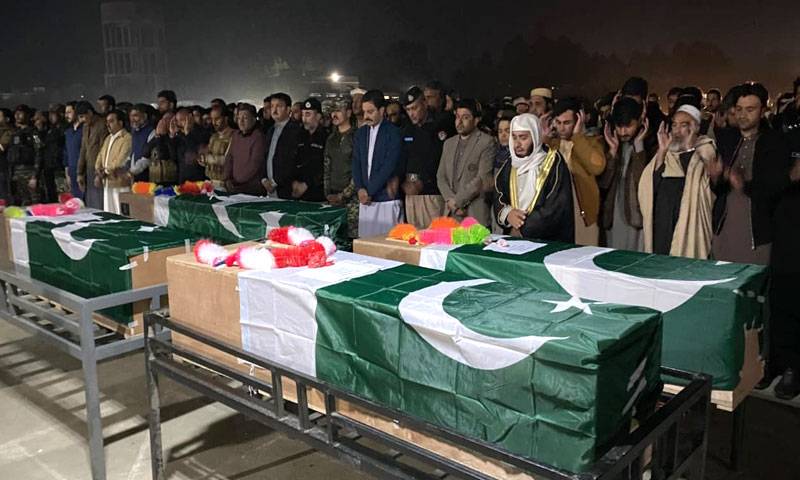 باجوڑ:خوارج کے حملے میں شہید 4 اہلکاروں کی نماز جنازہ ادا کر دی گئی