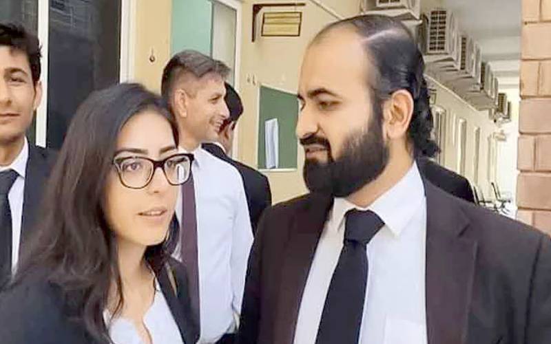 ایمان مزاری اور ہادی علی چٹھہ کی 2 مقدمات میں ضمانتیں منظور