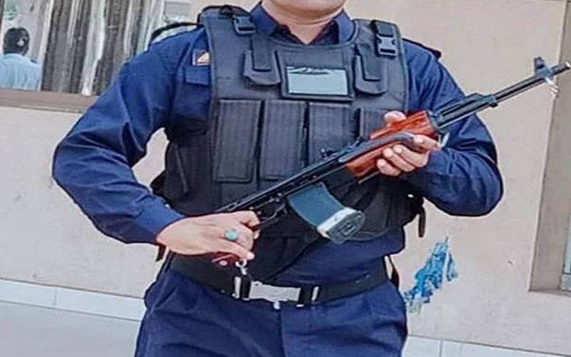 سکیورٹی گارڈ کی ڈاکوؤں پر فائرنگ، شہری لٹنے سے بچ گیا