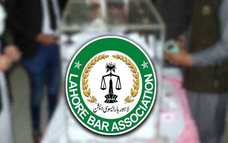 اپنے اپنے امیدوار کی کامیابی کا اعلان، لاہور ہائیکورٹ بار کا الیکشن متنازعہ ہوگیا