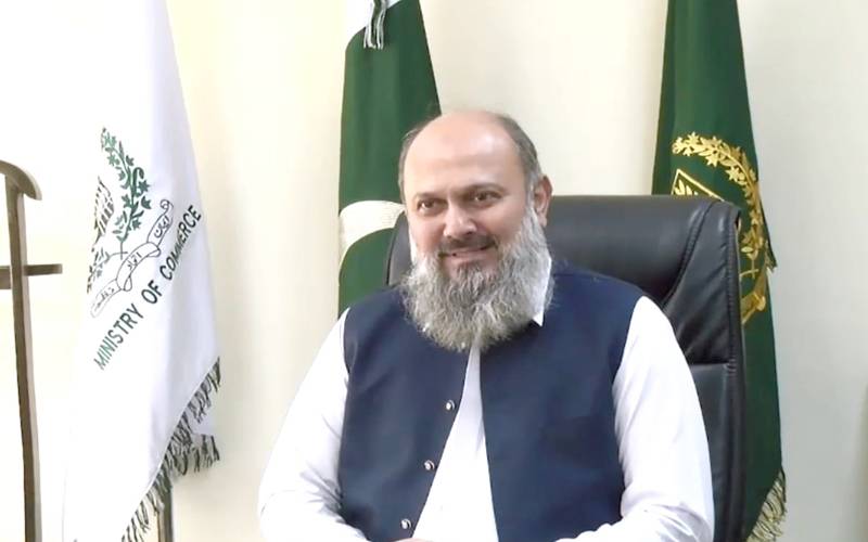 ایندھن کے متبادل آپشنز پر غور کیا جا رہا ہے؛وفاقی وزیرِ تجارت