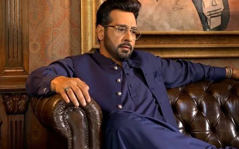 پاکستانی کرکٹرز کو اردو بولنی چاہئے: فیصل قریشی