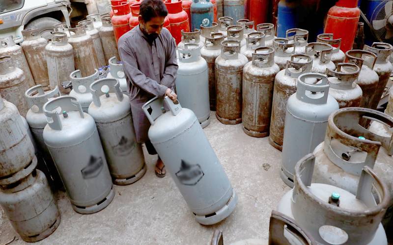 ایل پی جی بھی مہنگی ہوگئی،فی کلوقیمت میں30روپے اضافہ