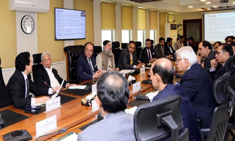 حکومت نے ملک بھر میں پیٹرولیم ذخائر کو تسلی بخش قرار دے دیا 