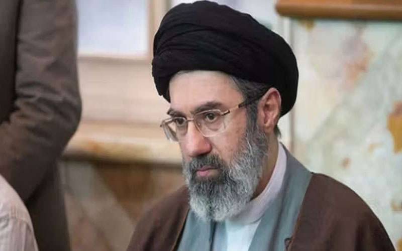  شہداء کے نقش قدم پر چلیں گے :نئے ایرانی سپریم لیڈر کا پہلا بیان سامنے آگیا 