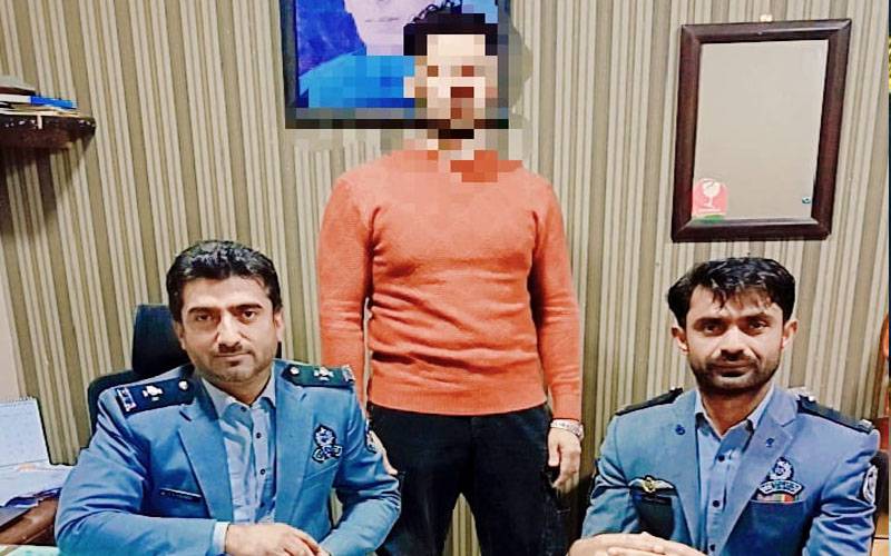 کراچی ، جعلی امیگریشن ایگزٹ اسٹیمپ پر بیرون ملک جانے کی کوشش ناکام، مسافر آف لوڈ