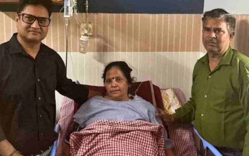 بھارت میں سڑک پر پڑے گڑھے نے مردہ خاتون کو زندہ کردیا 