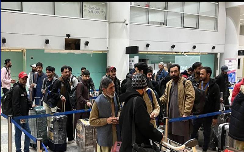 لبنان کی کشیدہ صورتحال، بیروت سے 170 پاکستانی مزدوروں کا محفوظ انخلا