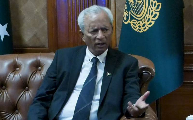   کراچی کی ترقی کےلئے مکمل تعاون؛ نہال ہاشمی نے مرتضیٰ وہاب کو گلےلگاکریقین دلایا