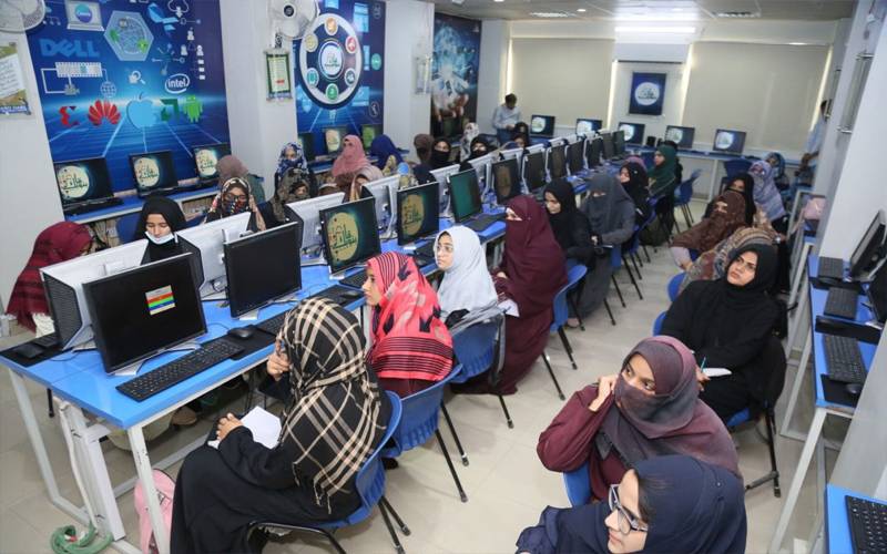 پنجاب :9ویں جماعت سے فنی تعلیم، طلبہ کو ڈگری کے ساتھ ہنر بھی دینے کا منصوبہ