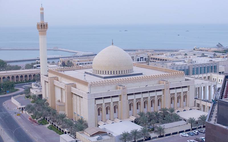 کویت کی گرینڈ مسجد میں عید کی نماز معطل کر دی گئی