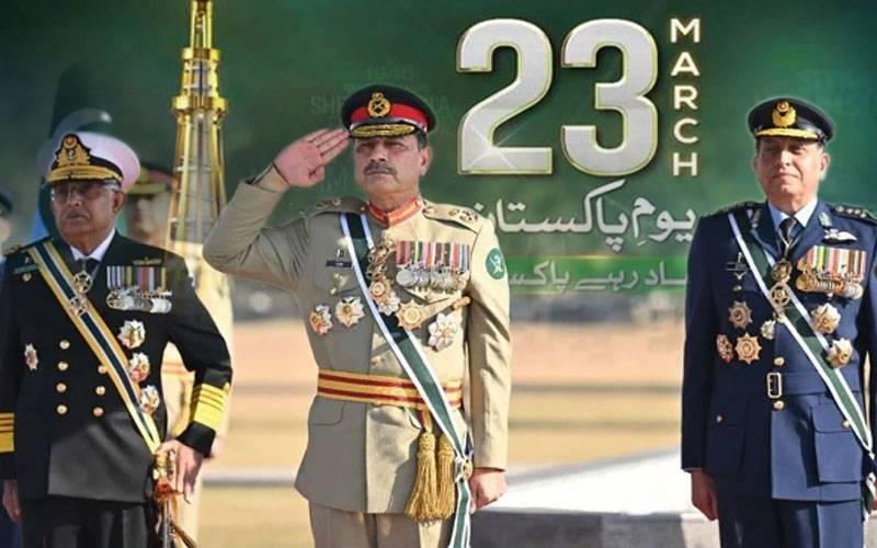 ملک بھر میں آج یوم پاکستان، مسلح افواج کی قوم کو مبارکباد