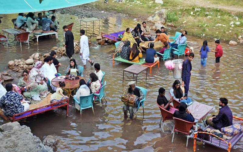 عید پر کتنے سیاحوں نے خیبرپختونخوا کے سیاحتی مقامات اور مری کا رخ کیا؟