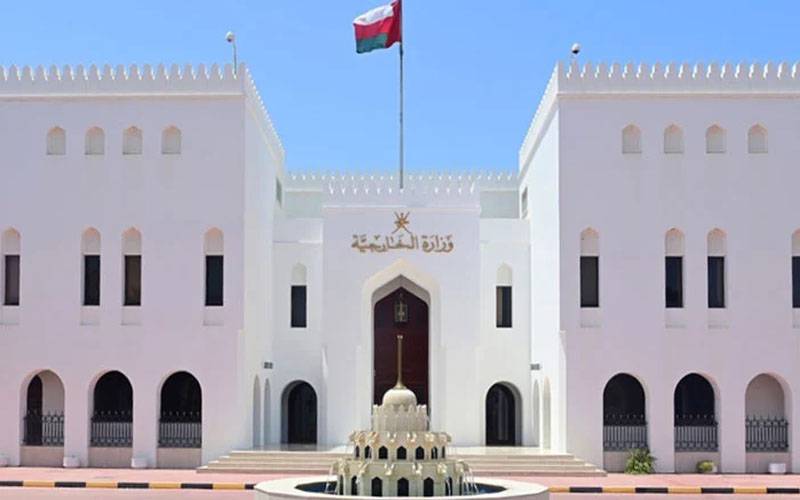 ایران جنگ طویل ہونے پر معاشی مسائل بڑھ سکتے ہیں، عمانی وزیر خارجہ