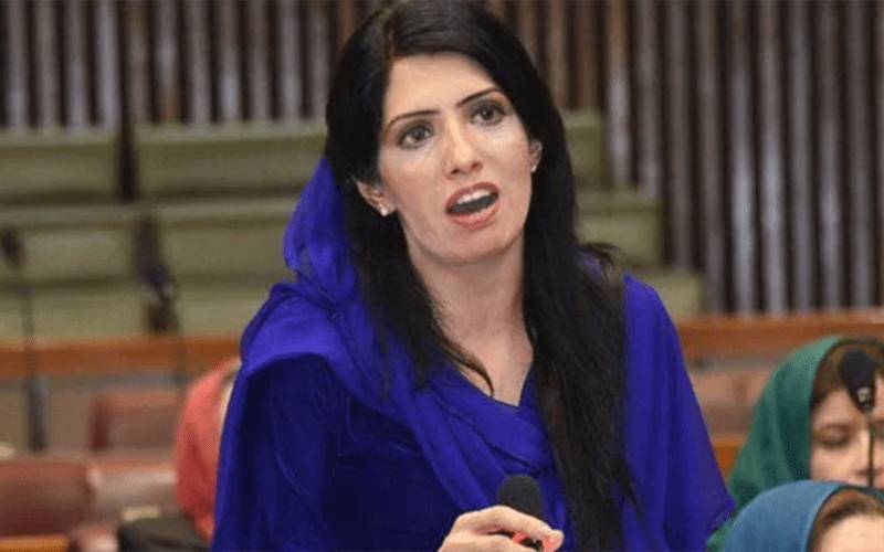 پی ٹی آئی  پنجاب کی چیف آرگنائزر عالیہ حمزہ لاہور سے گرفتار 