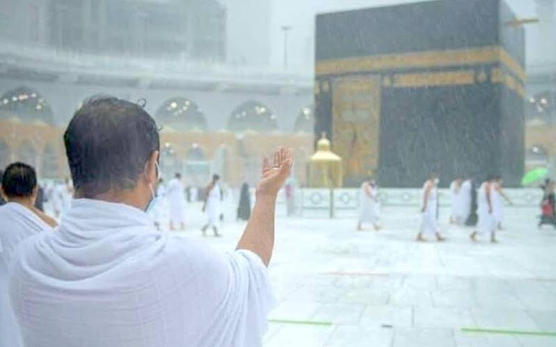 مکہ مکرمہ سمیت سعودی عرب کےکئی شہروں میں باران رحمت،موسم خوشگوار