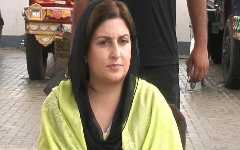 سابق وفاقی وزیر سمیرا ملک کی والدہ انتقال کر گئیں