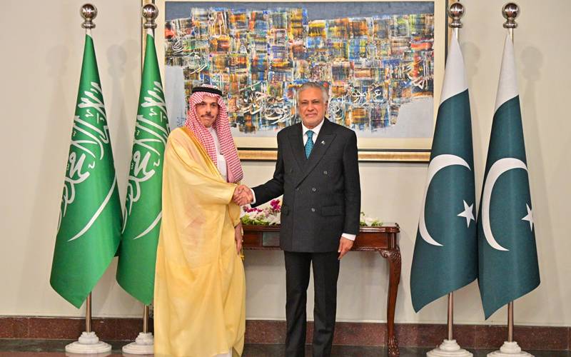 سعودی وزیر خارجہ شہزادہ فیصل بن فرحان پاکستان پہنچ گئے