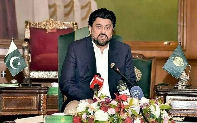 سابق گورنر سندھ کامران ٹیسوری نے آئی ٹی پروگرام بحال کرنے کا اعلان کر دیا