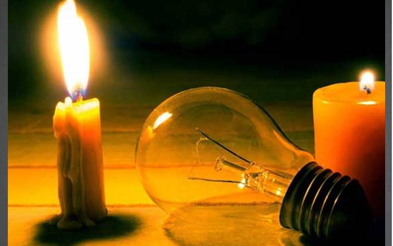 ایل این  جی کی درآمد معطل ، بجلی کی روزانہ 2 سے 3 گھنٹے لوڈشیڈنگ متوقع
