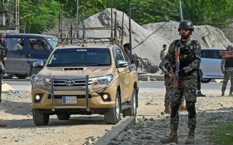 خیبر پختونخوا میں سکیورٹی فورسز کی دو مختلف کارروائیاں، 13 خوارج جہنم واصل