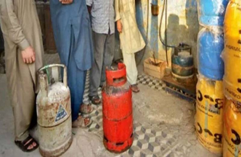 ایل پی جی  وافر ہو گئی، پورٹ قاسم پر 4 سے زائد جہاز آ چکے ہیں