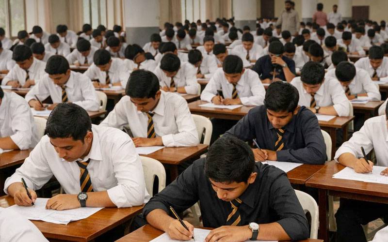 کراچی: میٹرک کے امتحانات ملتوی کرنےکا مطالبہ