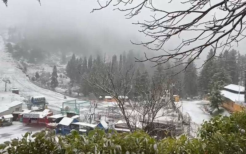 سوات اورمری میں بارش و برفباری! سردی میں اضافہ 