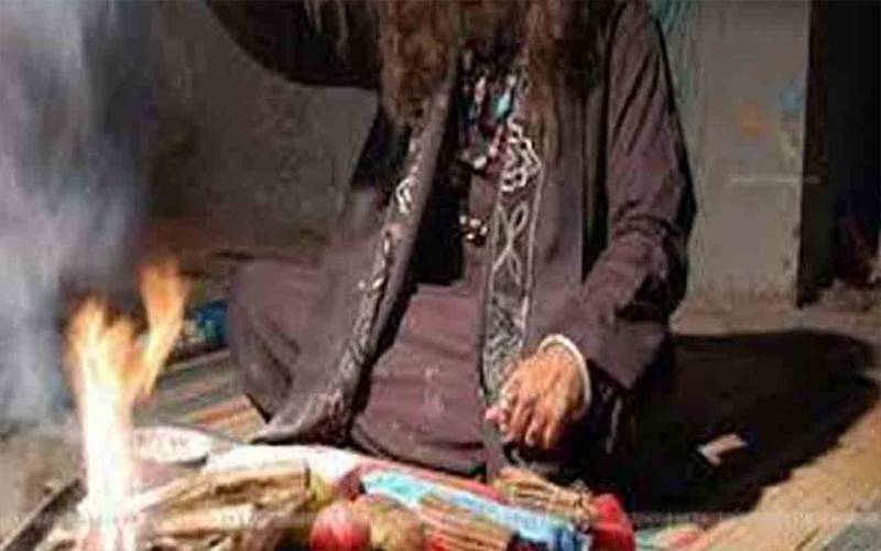 جن نکالنے کے بہانے جعلی پیر کا وحشیانہ تشدد،16 سالہ لڑکی جان کی بازی ہار گئی